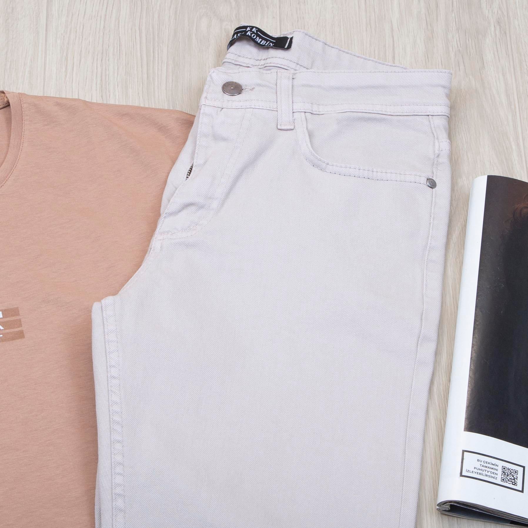 Taba Oversize Tişört Pantolon Ayakkabı Kombin