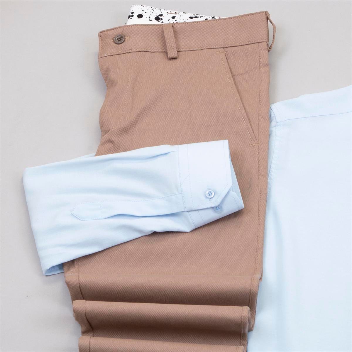 Taba Pantolon Mavi Gömlek Ayakkabı Kombin