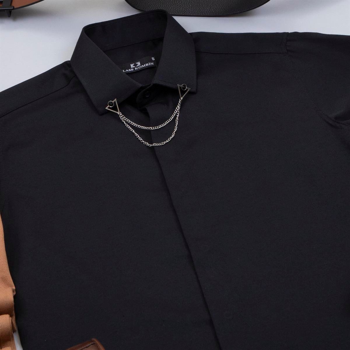 Taba Pantolon Siyah Gömlek Ayakkabı Kombin