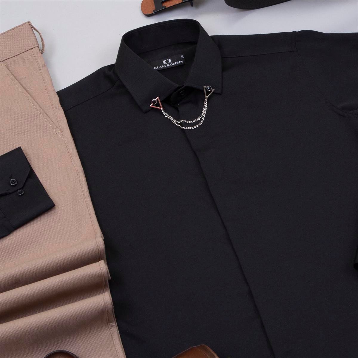 Taba Pantolon Siyah Gömlek Ayakkabı Kombin