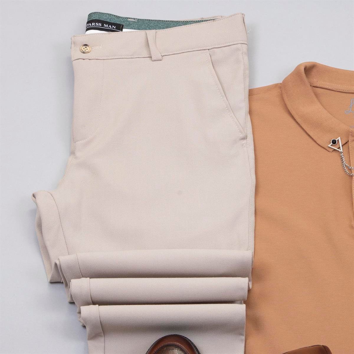 Taba Polo Yaka Tişört Pantolon Ayakkabı Kombin