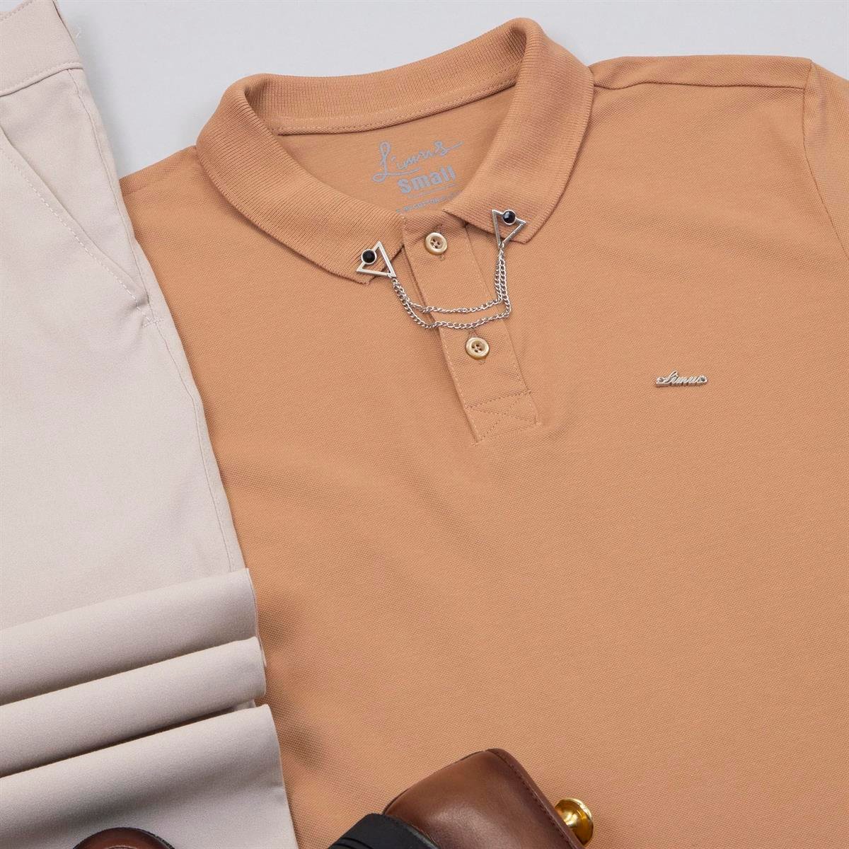 Taba Polo Yaka Tişört Pantolon Ayakkabı Kombin