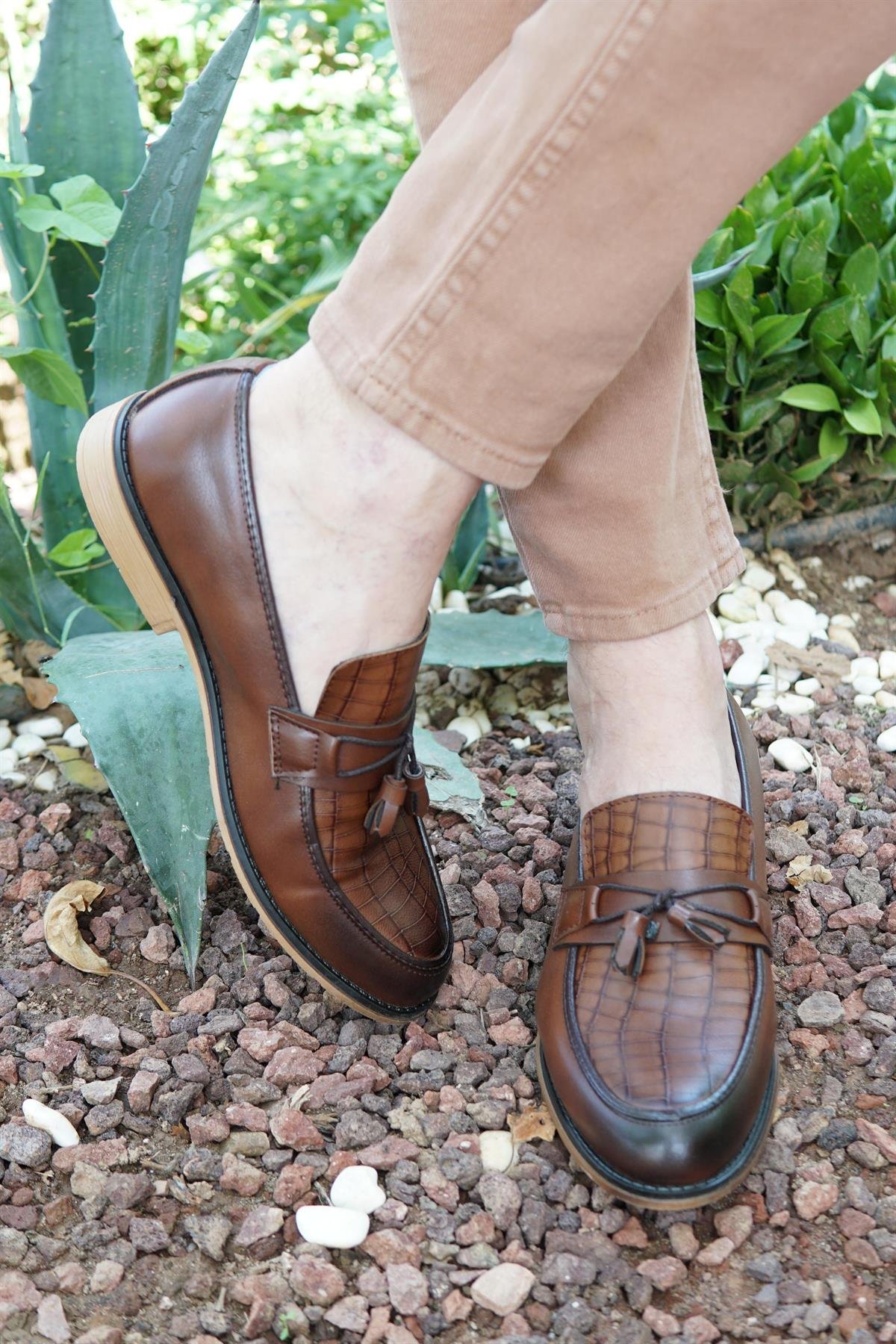 Taba Püsküllü Ayakkabı