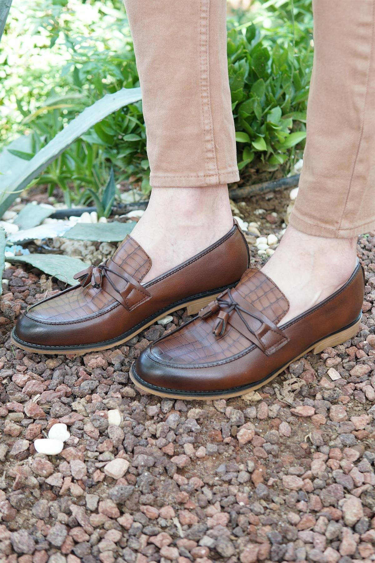 Taba Püsküllü Ayakkabı