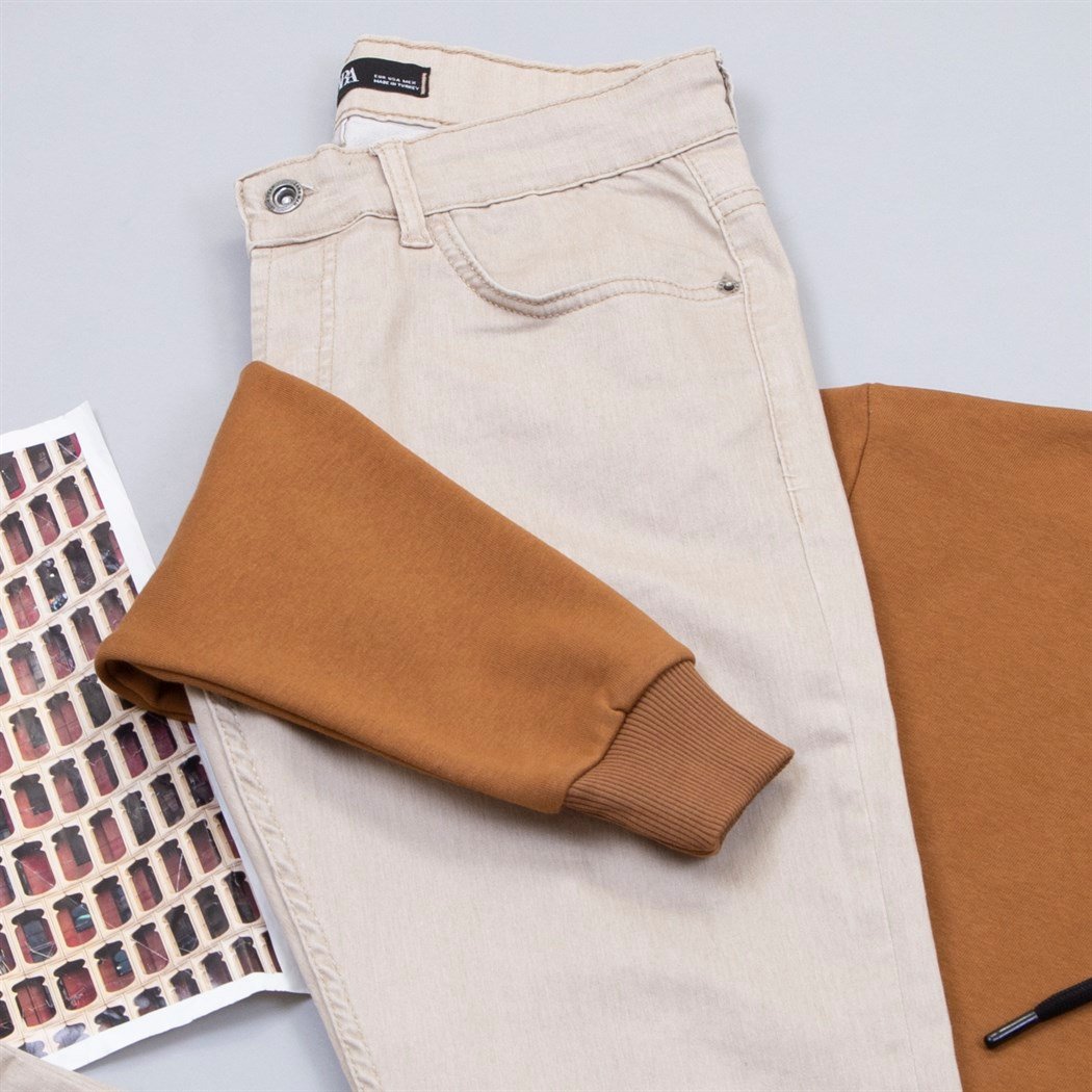 Tarçın Kapşonlu Sweat Pantolon Ayakkabı Kombin