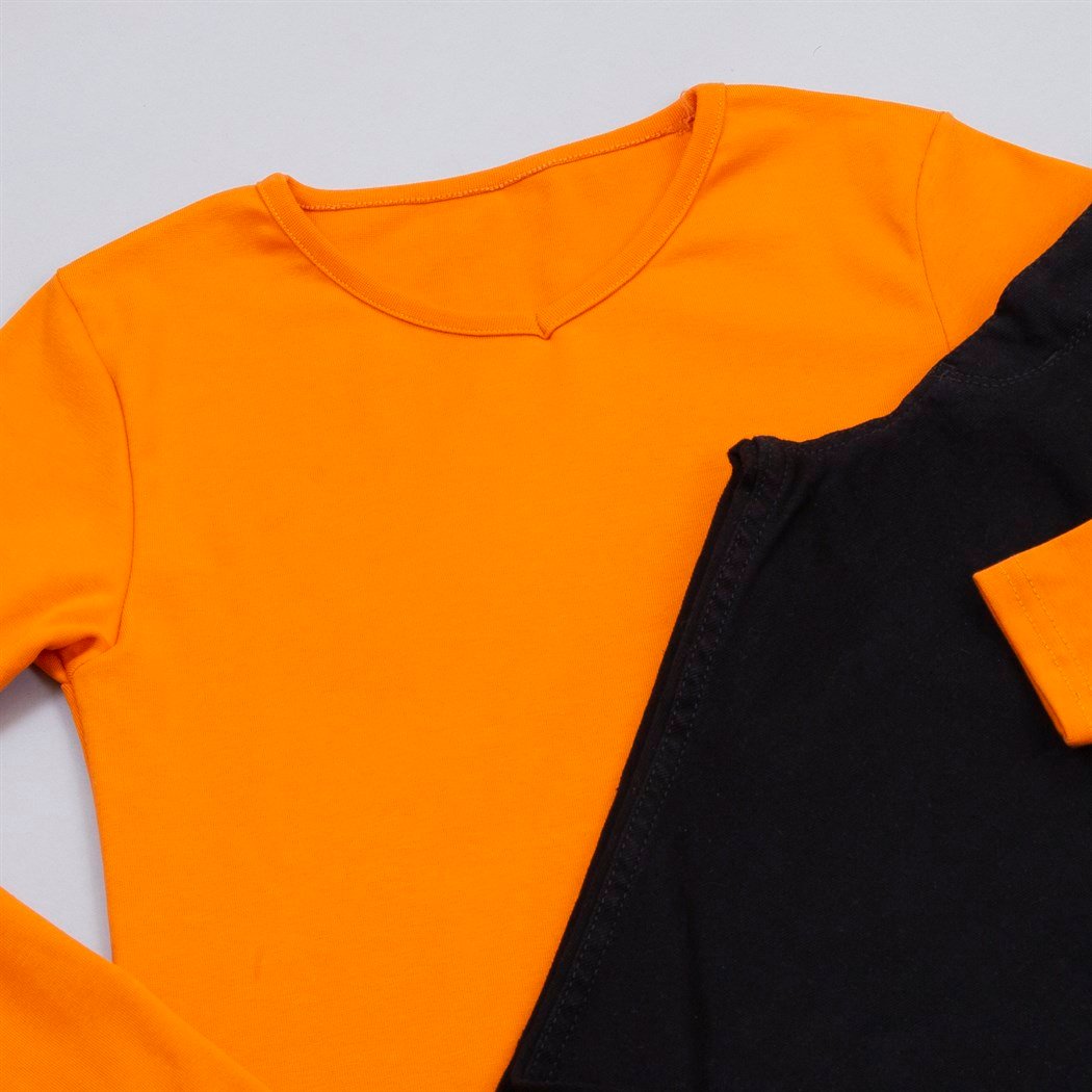 Uzun Kollu Turuncu Body Pantolon Bot Kombin