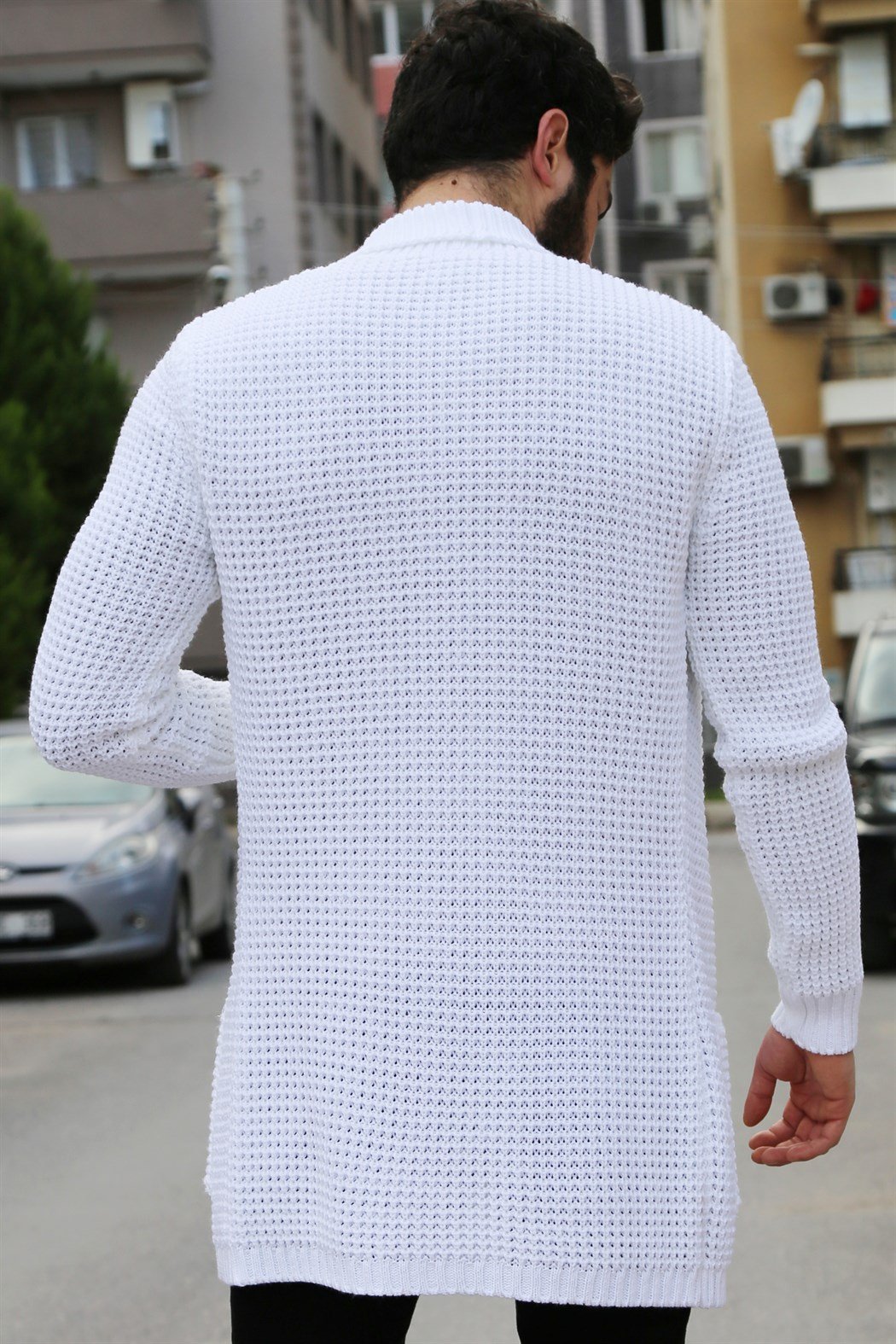 Yakalı Beyaz Uzun Hırka