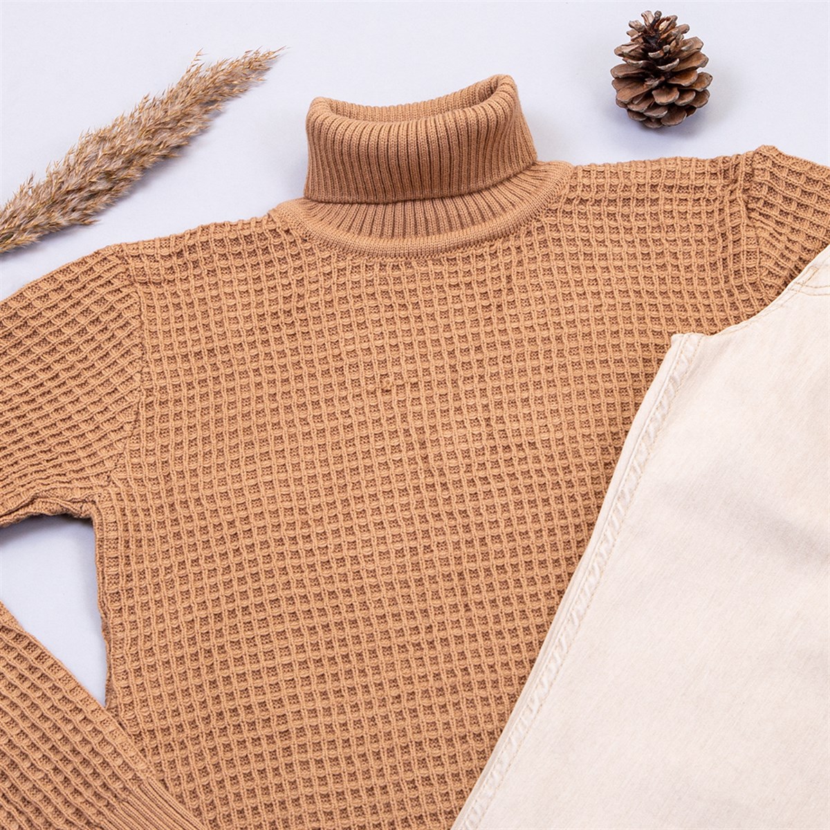 Yavru Ağzı Boğazlı Triko Kazak Pantolon Ayakkabı Kombin