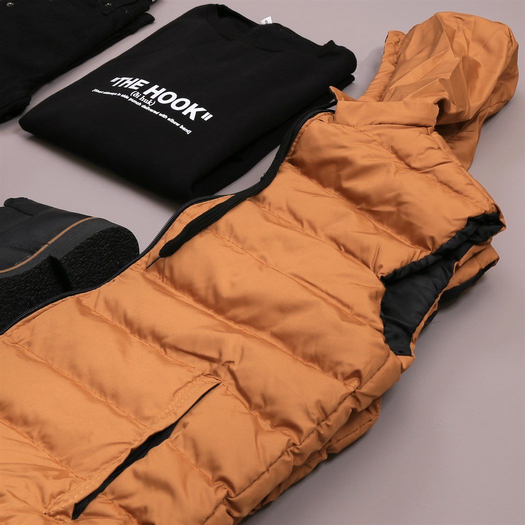 Yelek Pantolon Bot kombini