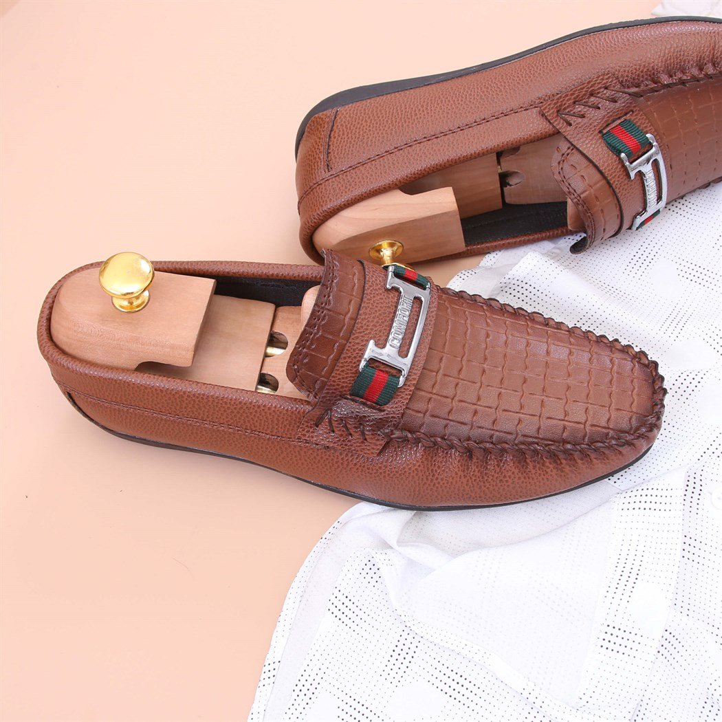 Yeni Sezon Gömlek Kargo Cep Şort Klasik Ayakkabı Kombini 