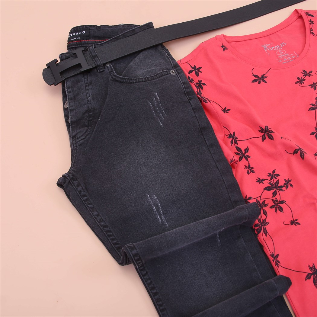 Yeni Sezon T-Shirt Kot Pantolon Spor Ayakkabı Kombini 