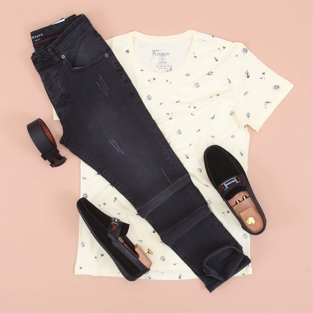 Yeni Sezon T-Shirt Siyah Kot Pantolon Spor Ayakkabı Kombini 