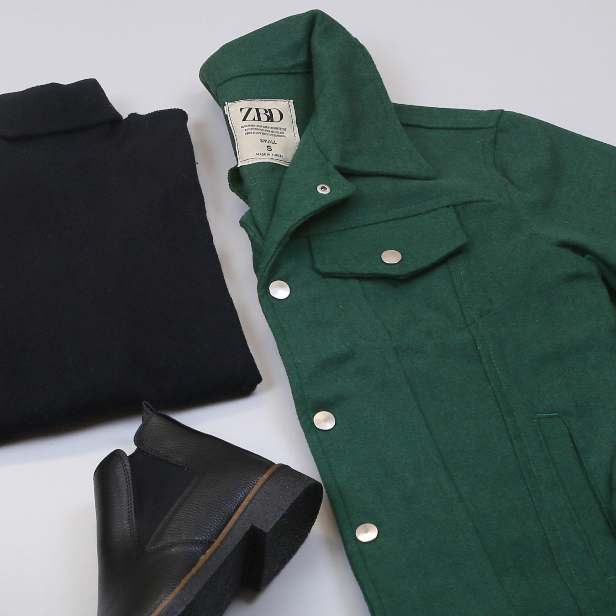 Yeşil Kaşe Ceket Boğazlı Body Pantolon Bot Kombin