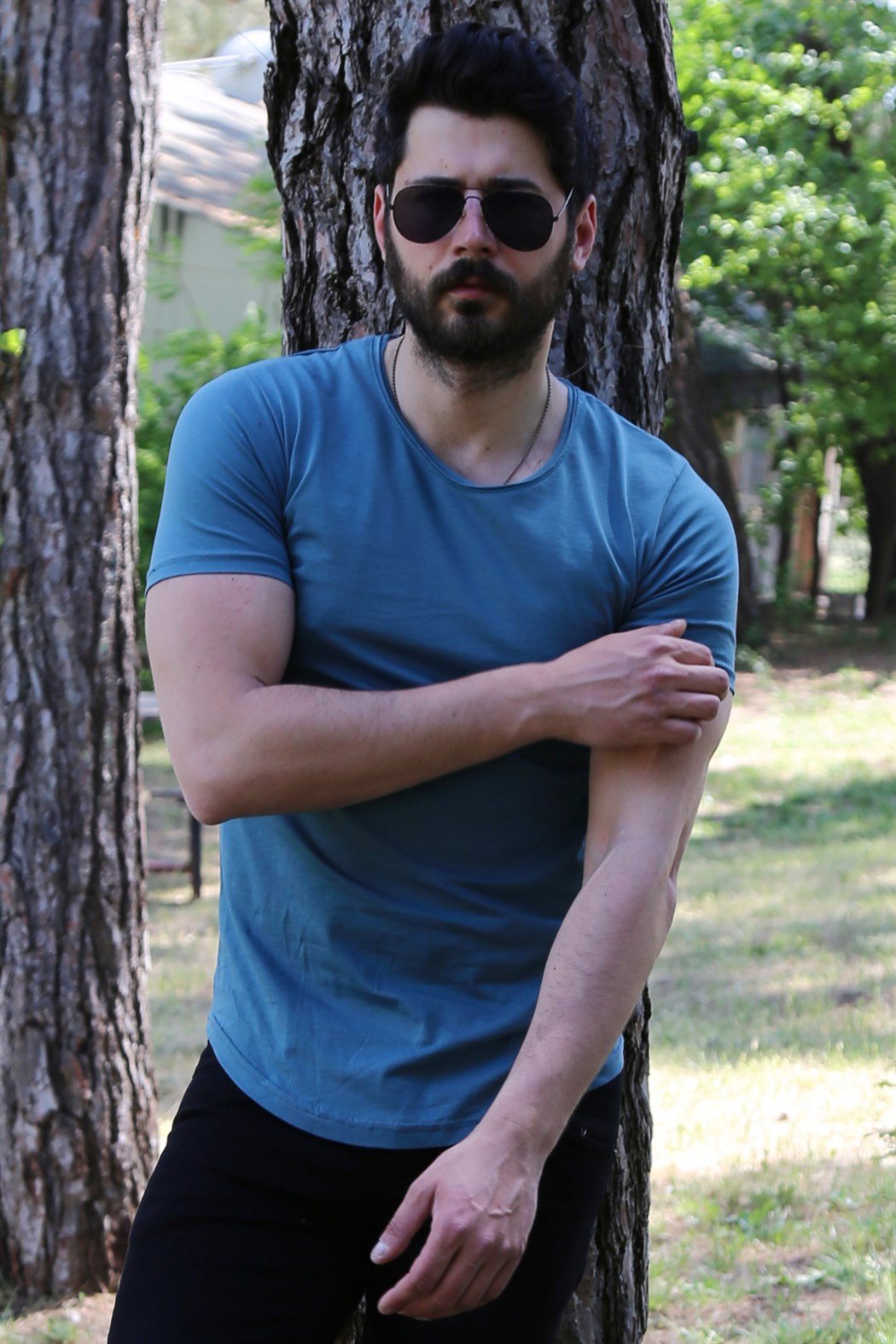 Yeşil Oval Kesim Basic Tişört