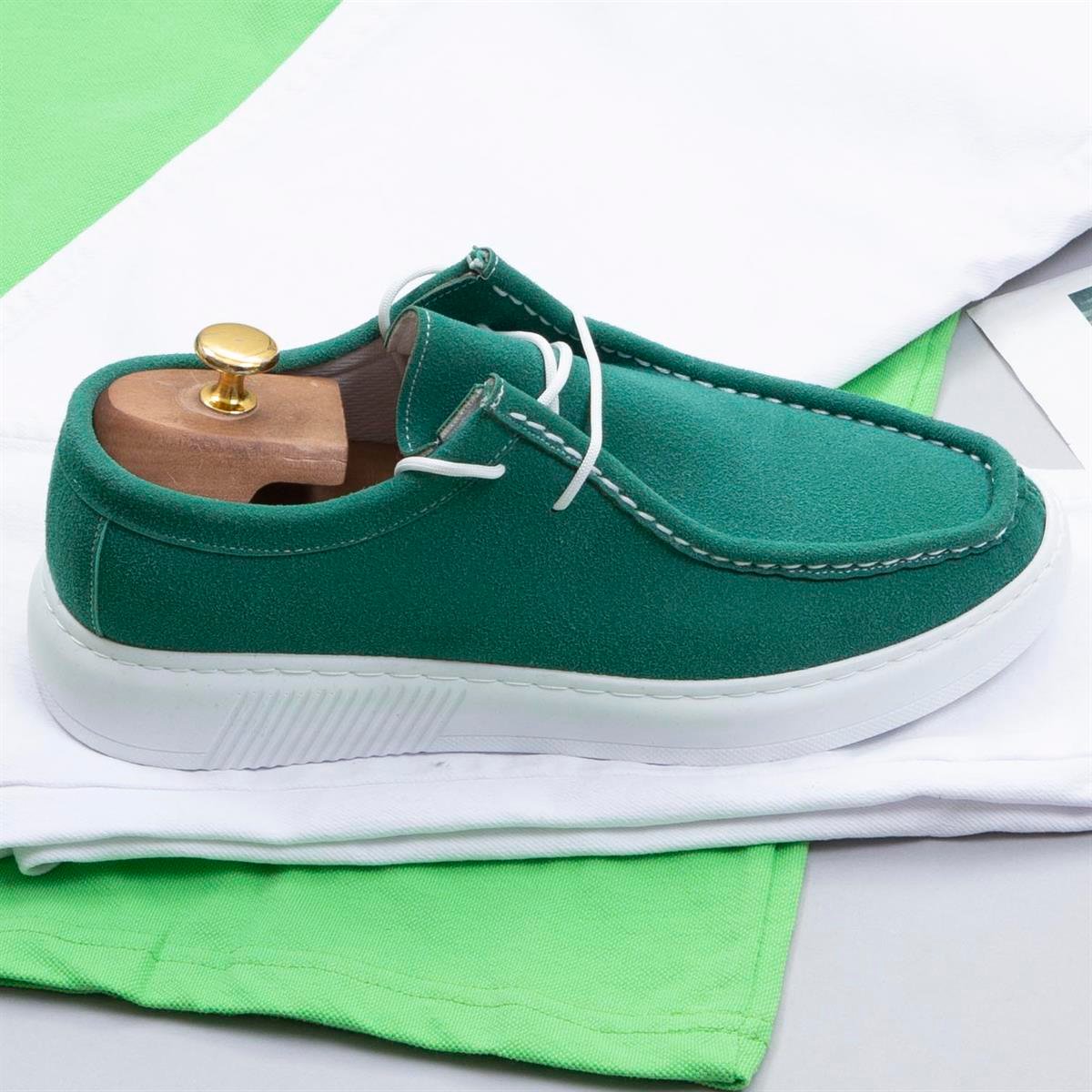 Yeşil Polo Yaka Tişört Pantolon Ayakkabı Kombin