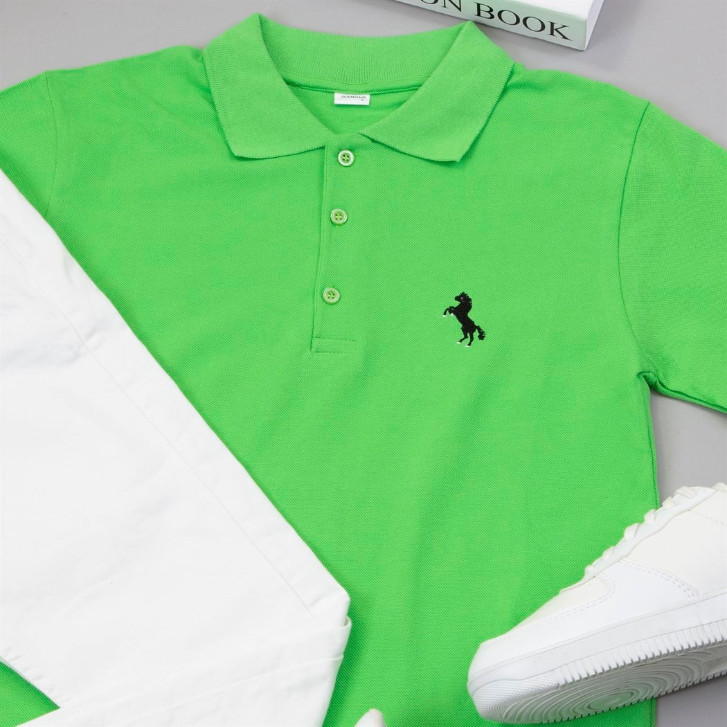 Yeşil Polo Yaka Tişört Pantolon Ayakkabı Kombin