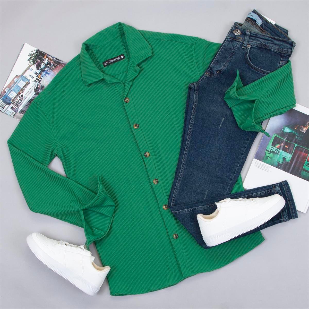 Yeşil Spor Gömlek Pantolon Ayakkabı Kombin