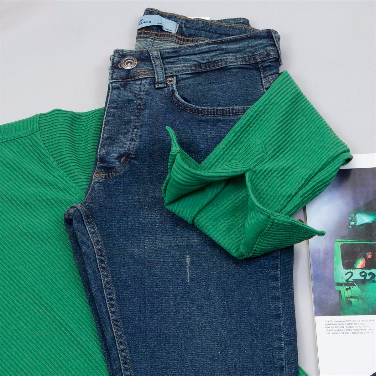 Yeşil Spor Gömlek Pantolon Ayakkabı Kombin