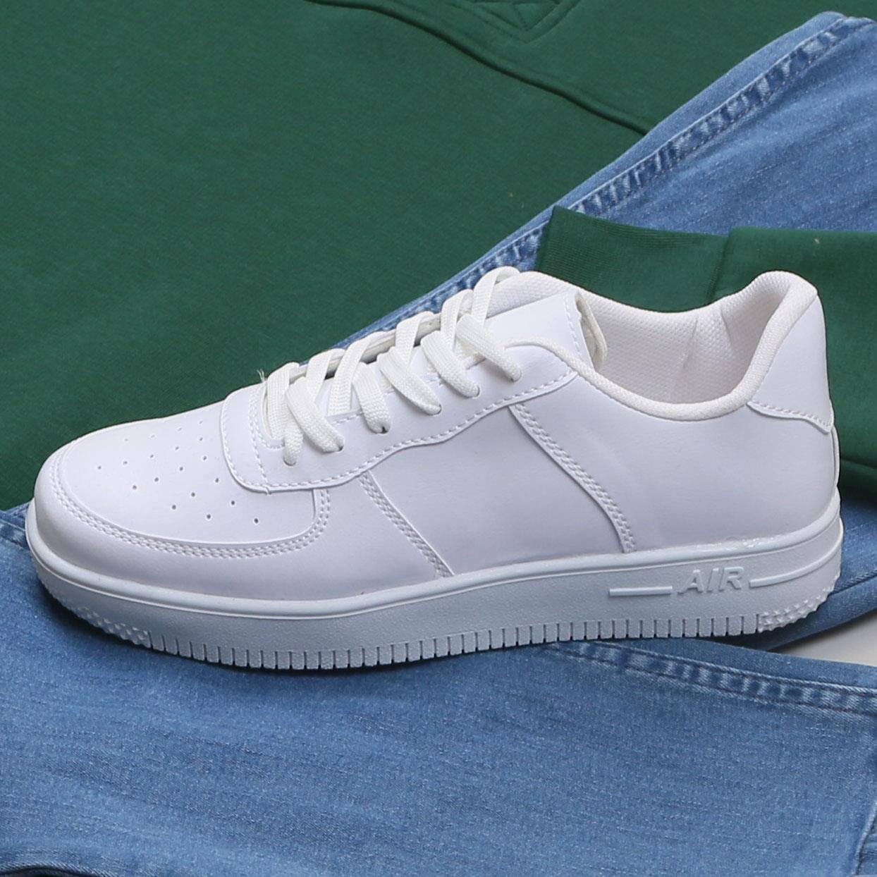 Yeşil Sweat Pantolon Ayakkabı Kombin