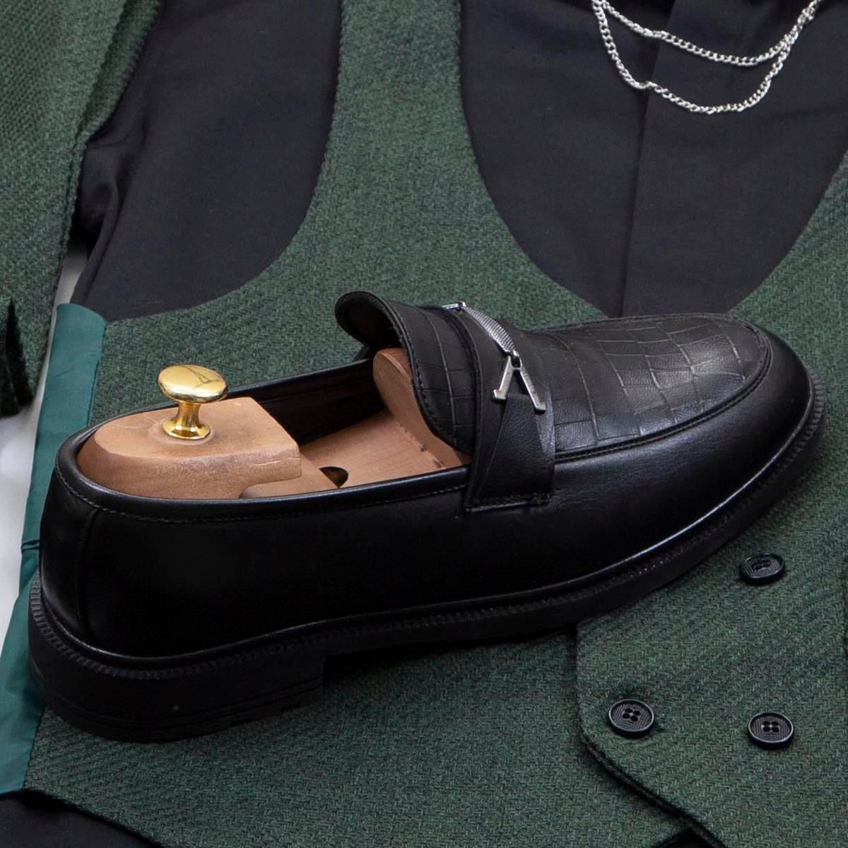 Yeşil Takım Elbise Kombini