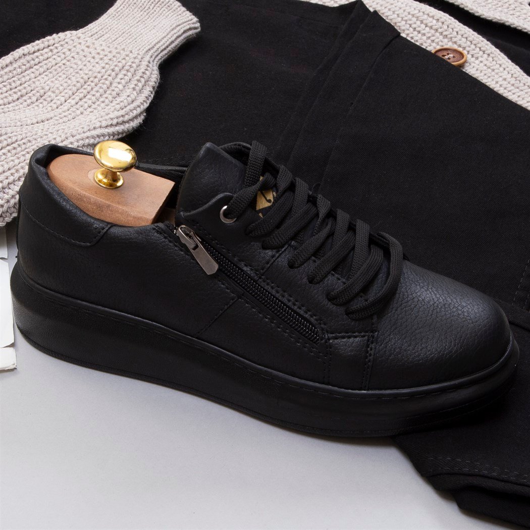 Yırtık Detaylı Bej Hırka Tişört Pantolon Ayakkabı Kombin