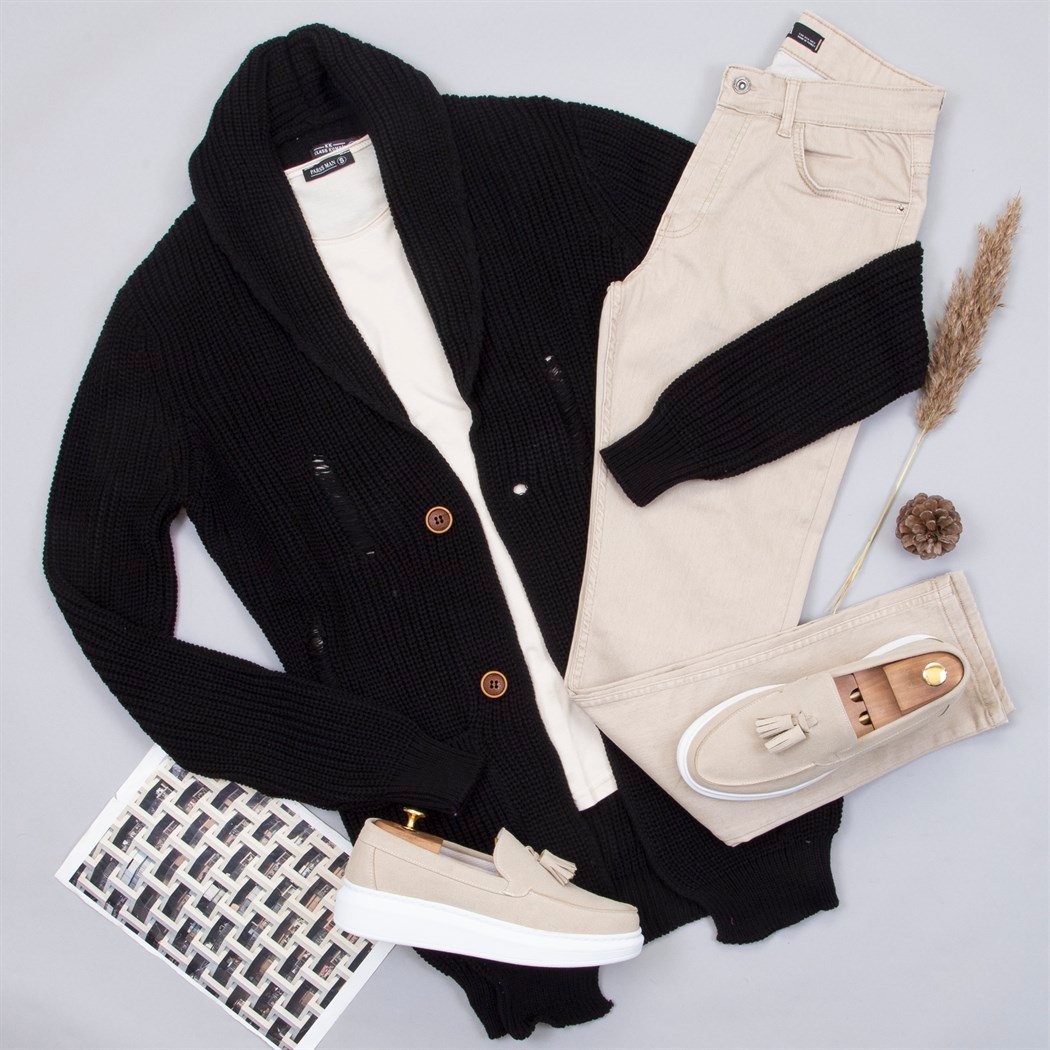 Yırtık Detaylı Siyah Hırka Tişört Pantolon Ayakkabı Kombin