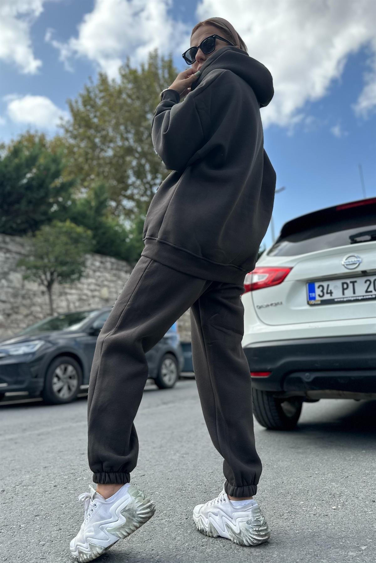 Acı Kahve Şardonlu Oversize Eşofman TakımTAKIMLAR