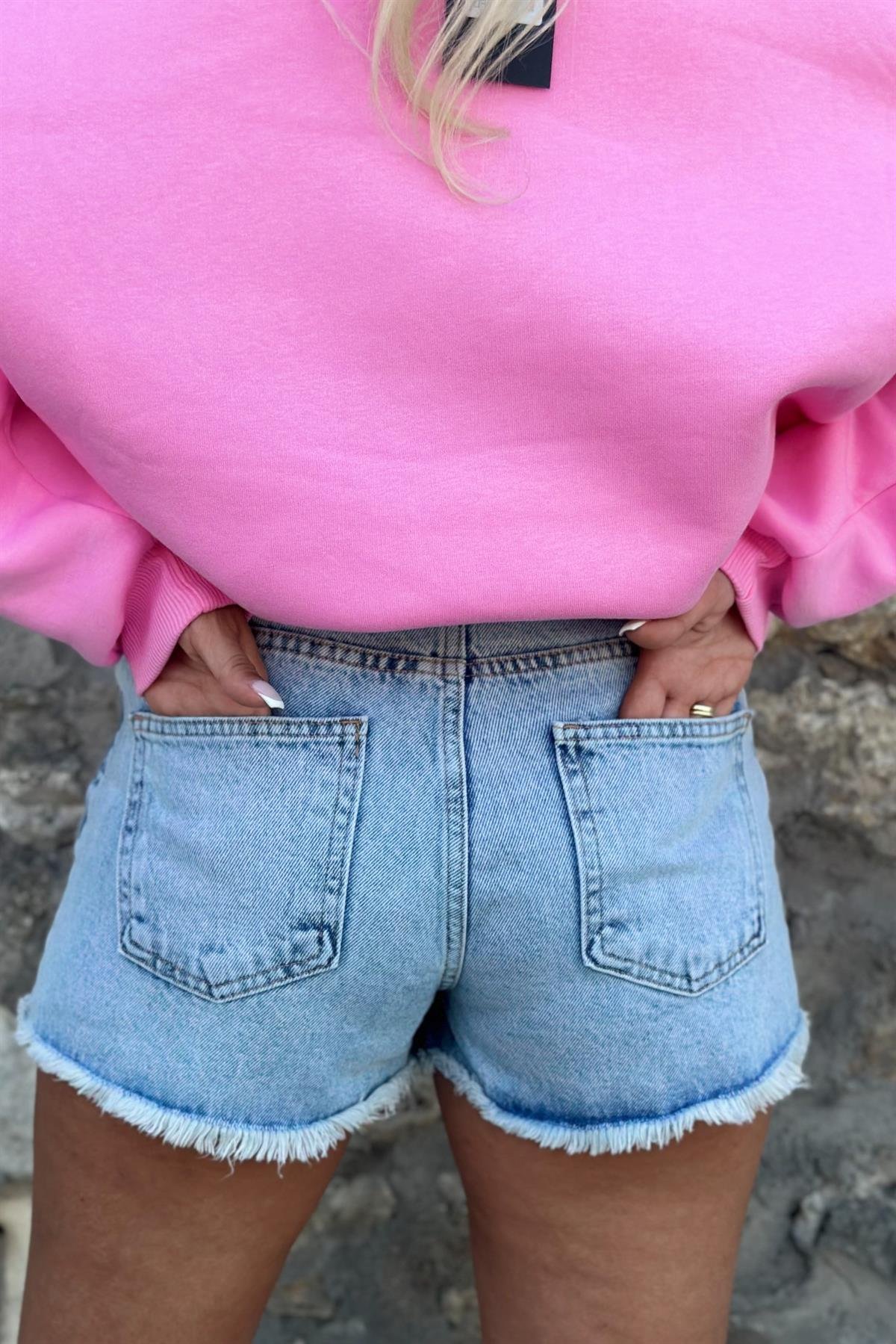 Açık Mavi Lazer Kesikli Denim ŞortŞORTLAR