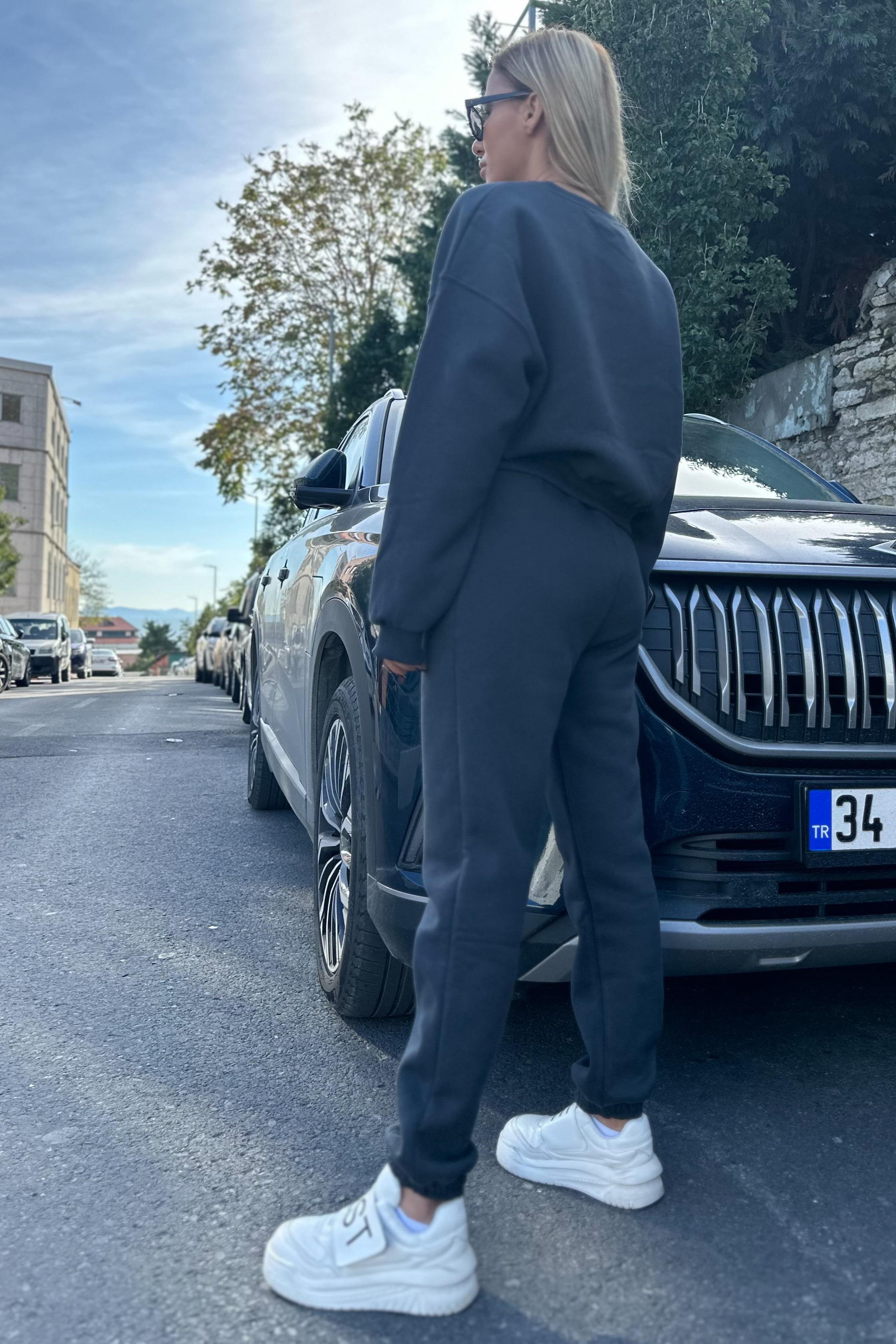 Basic Antrasit Eşofman TakımTAKIMLAR