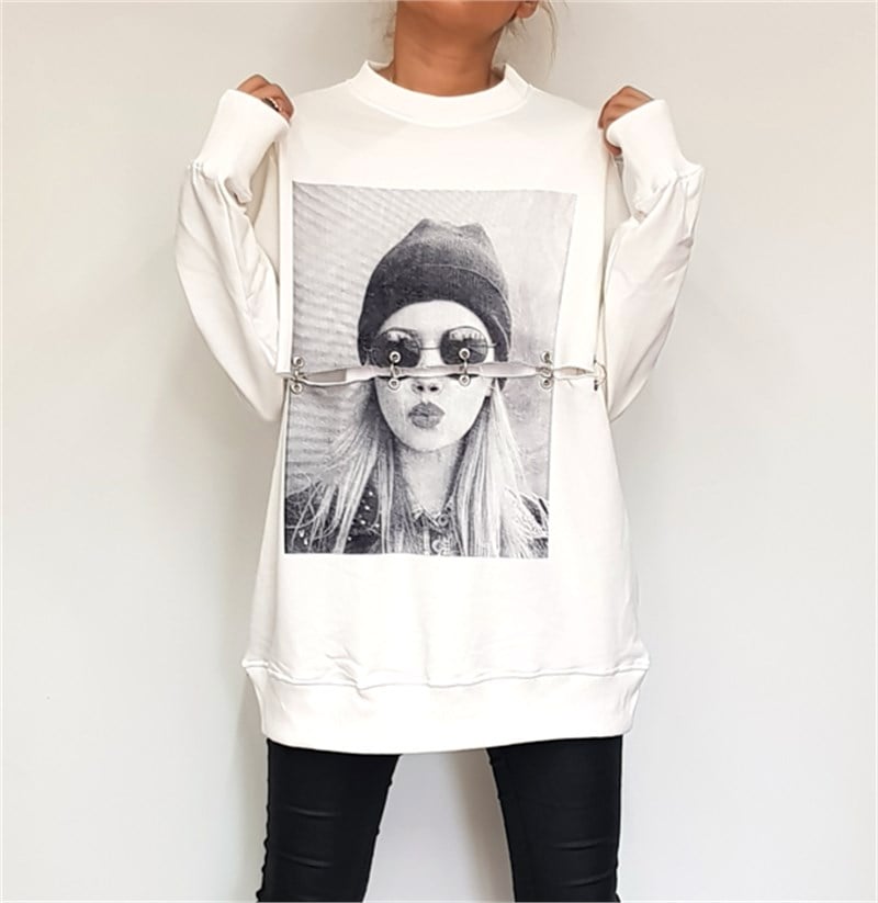 Baskılı Kesik Halka Detaylı Sweatshirt