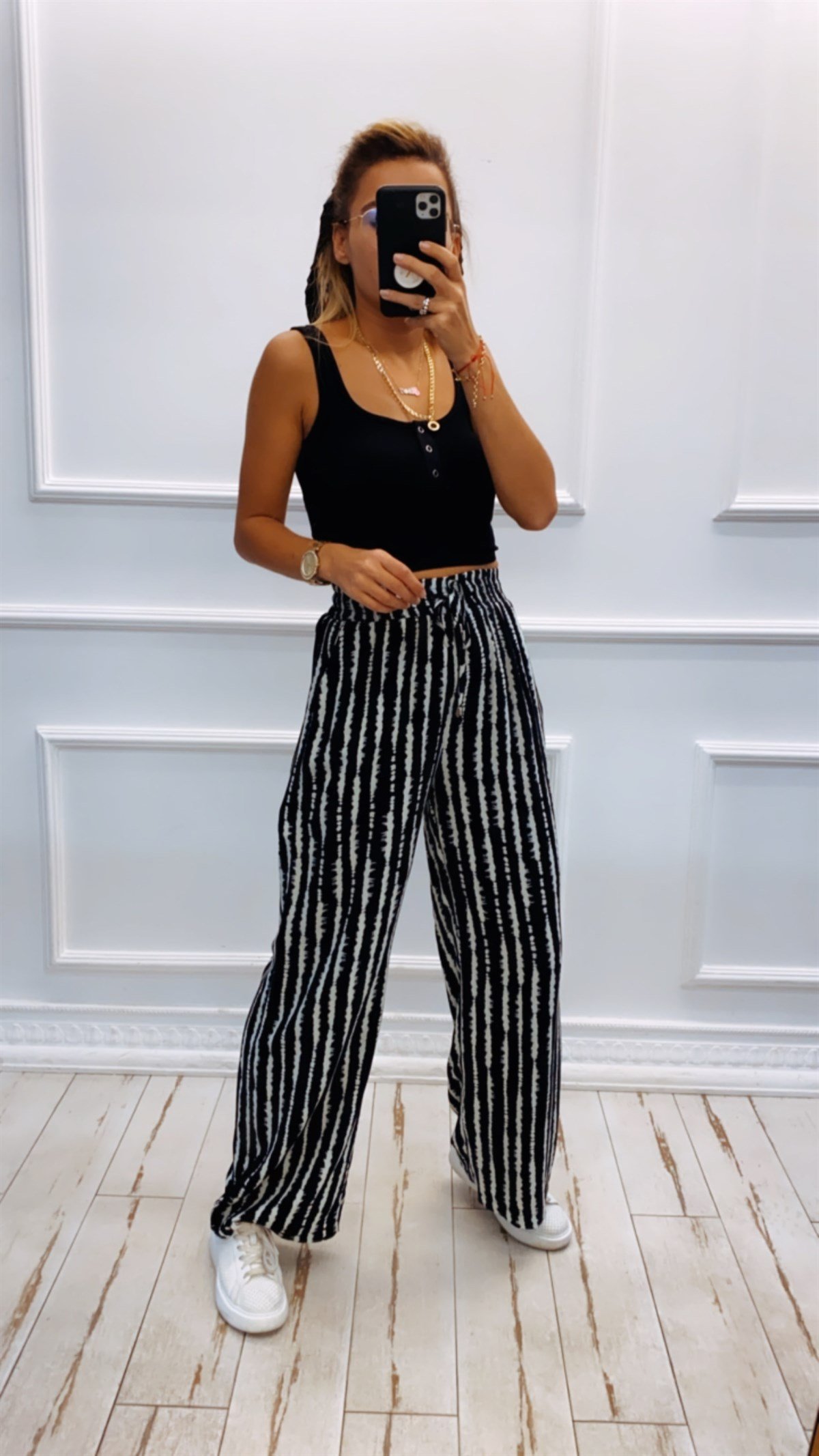 Batik Şerit Detaylı Salaş Pantolon