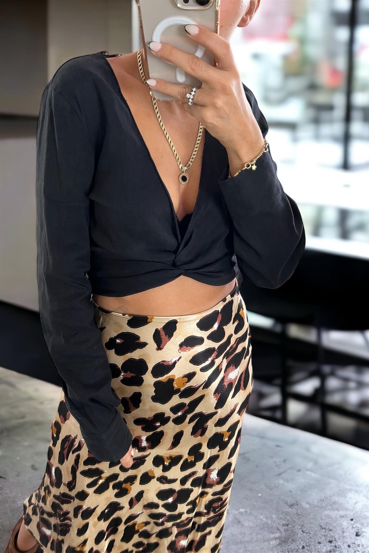 Belden Bağlamalı Orjinal Marka BluzBLUZ