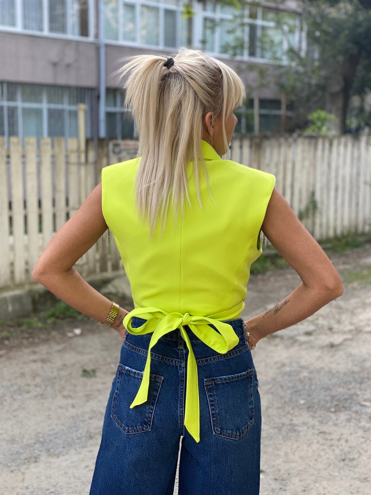 Beli Bağlama Detaylı Neon Yeşil YelekMONT/CEKET