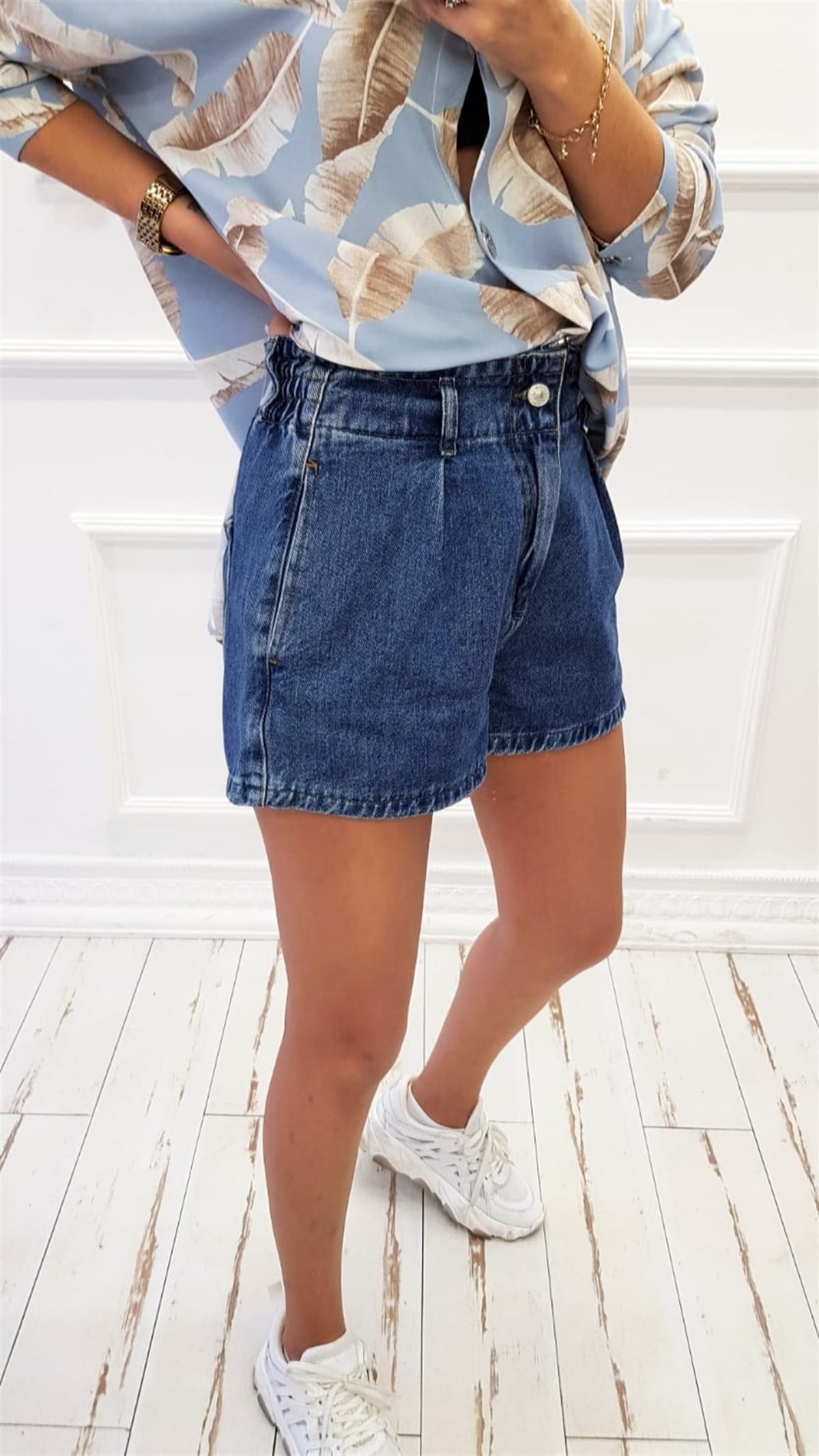 Beli Lastikli Denim Şort
