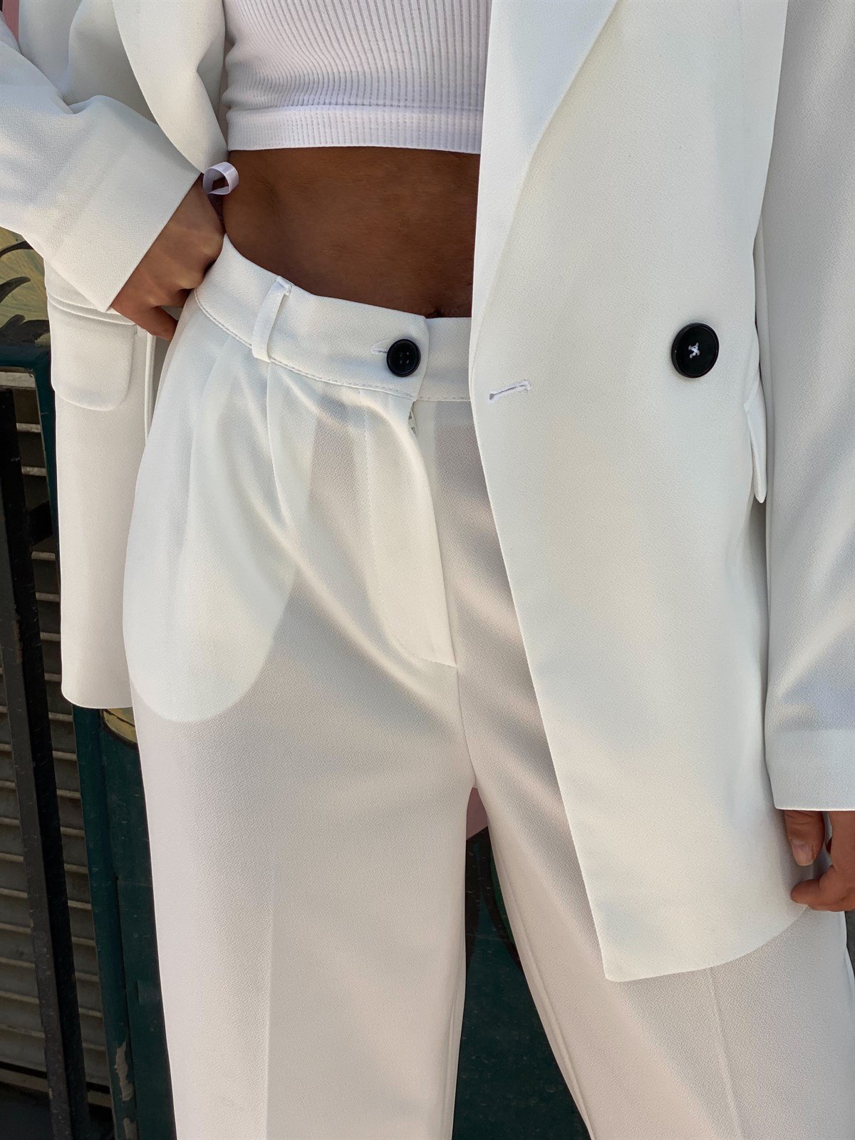 Beyaz Blazer Ceket Palazzo Pantolon TakımTAKIMLAR