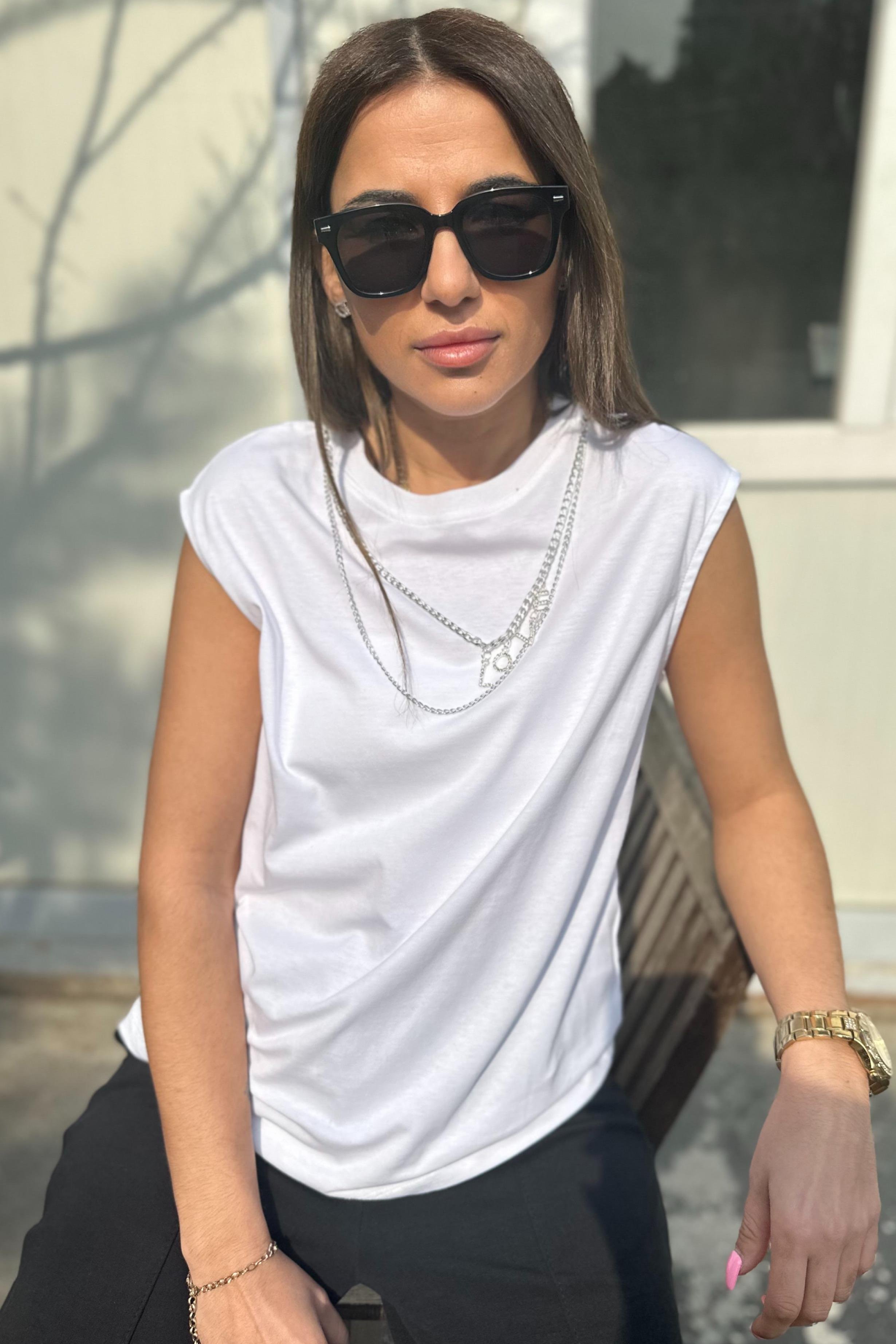 Beyaz Love Kolyeli Basic TshirtTSHİRT