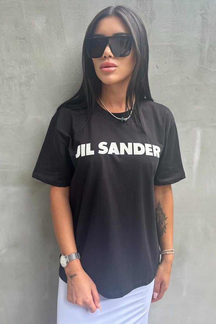 Beyaz Yazılı Siyah Jıl TshirtTSHİRT