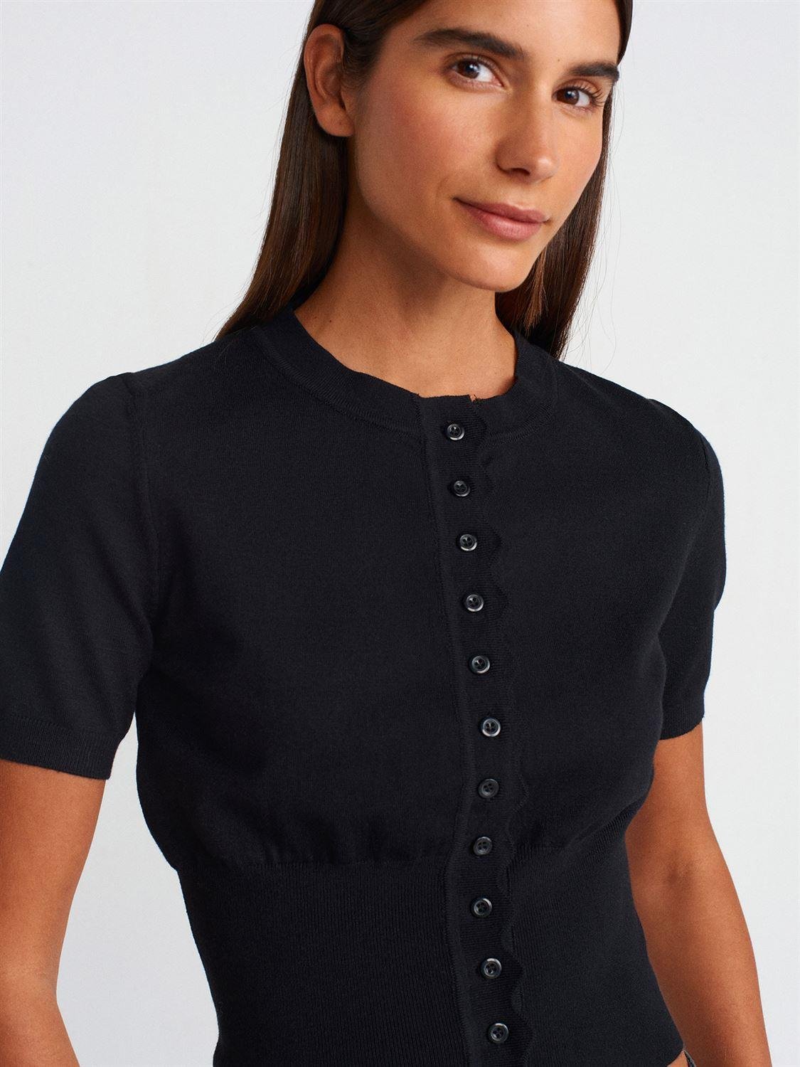 Bisiklet Yaka Düğmeli Siyah Triko HırkaÇOK SATANLAR