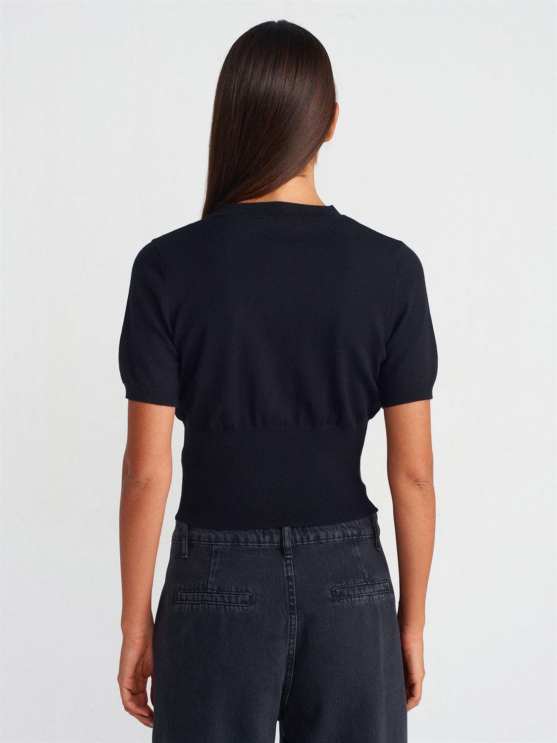 Bisiklet Yaka Düğmeli Siyah Triko HırkaÇOK SATANLAR