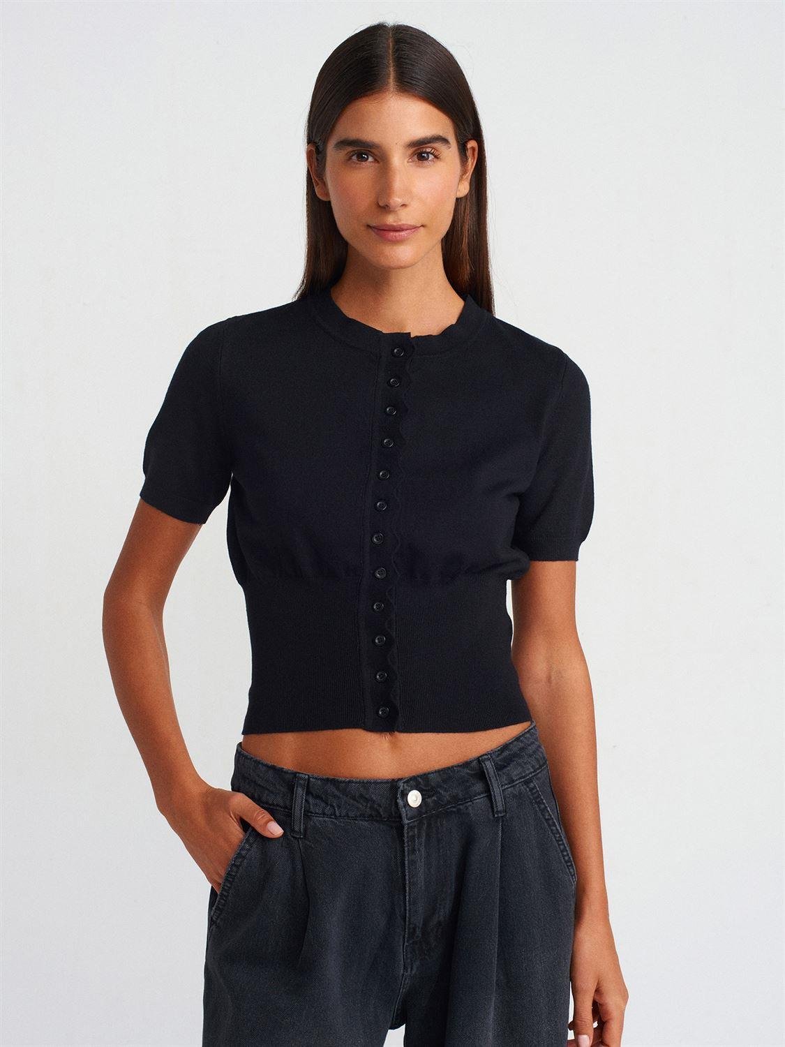 Bisiklet Yaka Düğmeli Siyah Triko HırkaÇOK SATANLAR