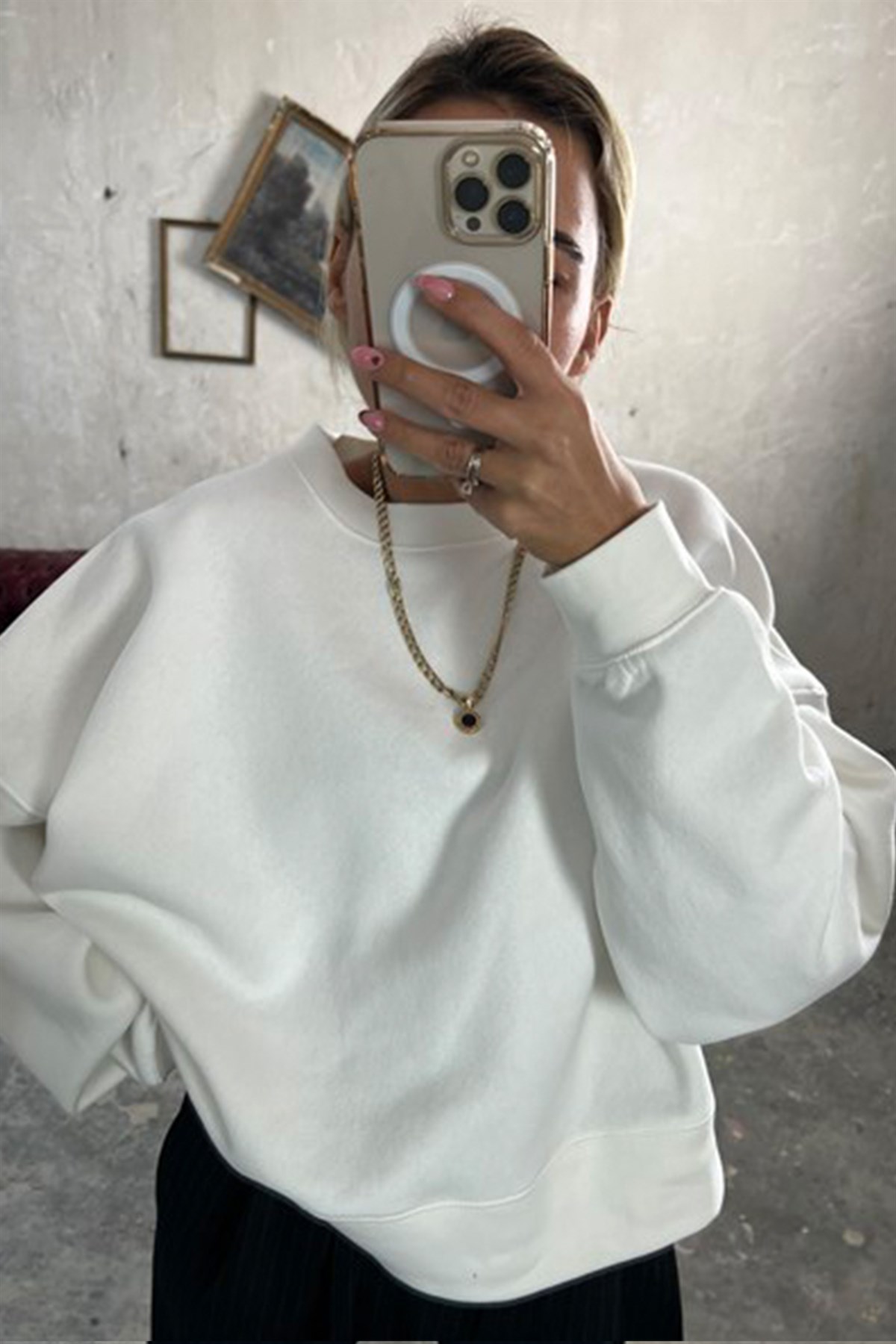 Bisiklet Yaka Oversize Beyaz SweatshirtSWEATSHİRT