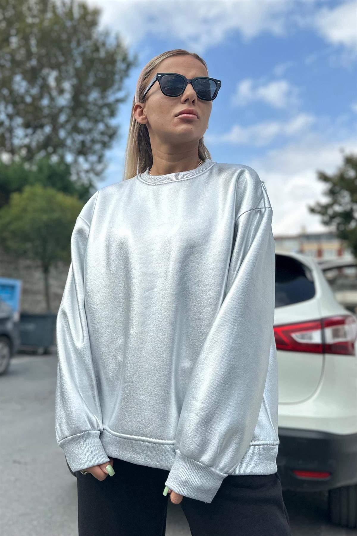 Bisiklet Yaka Varaklı SweatshirtSWEATSHİRT
