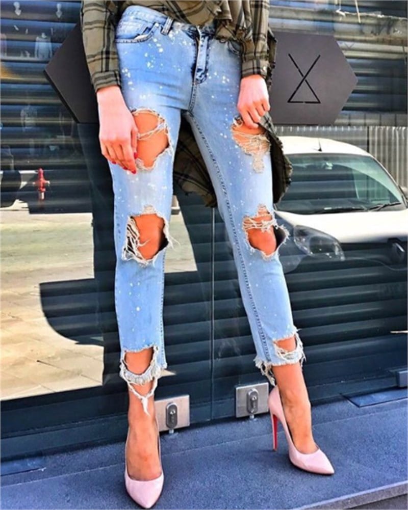 Bol Yırtıklı Yazı Baskılı Boyfriend Jean