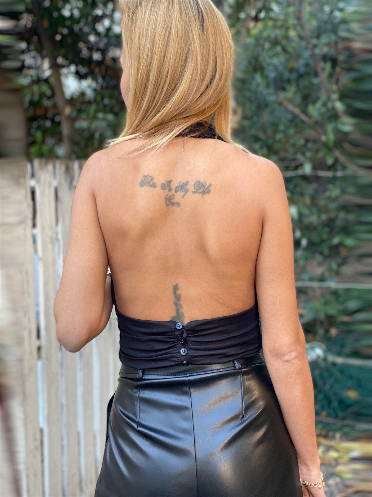 Boyundan Askılı Crop BluzBLUZ