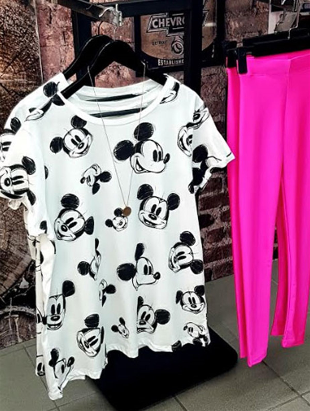 Çoklu Mickey Suratlı Tshirt