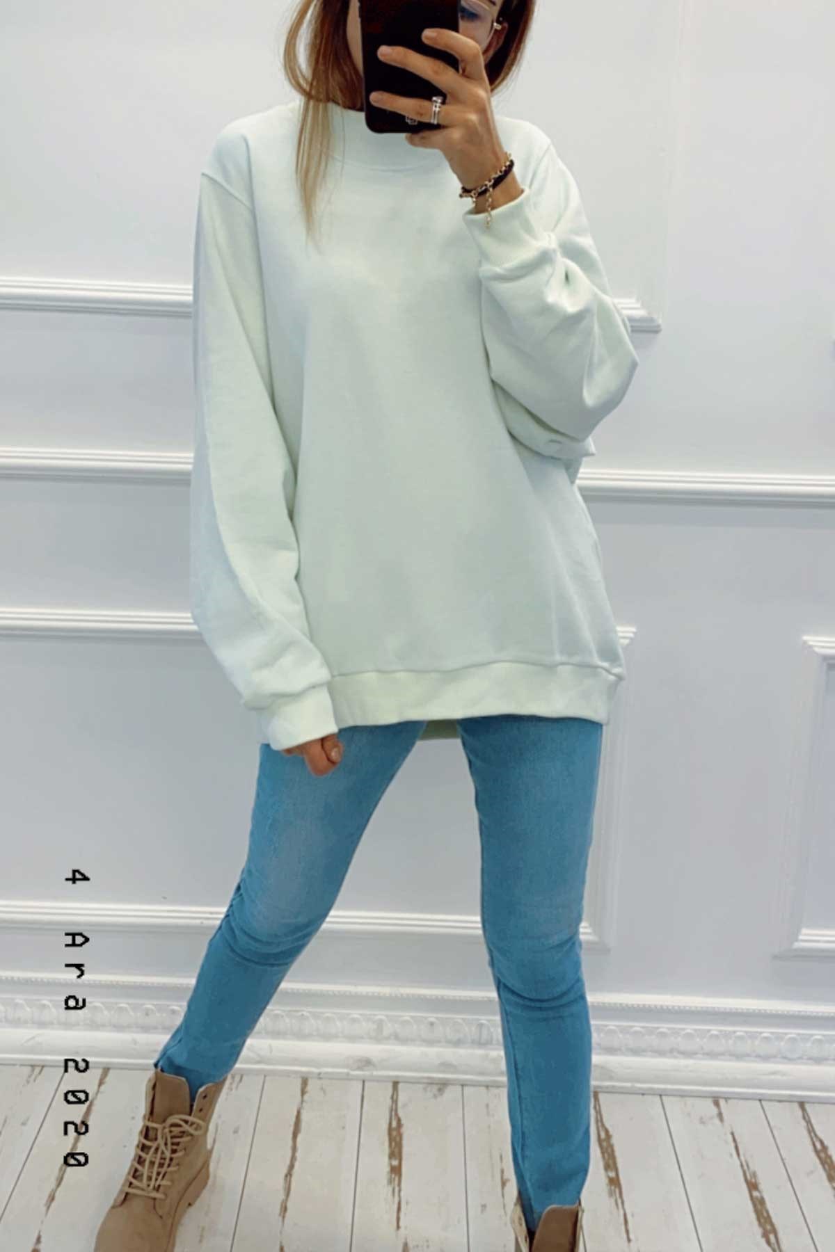 Dik Yaka Oversize Sweatshirt