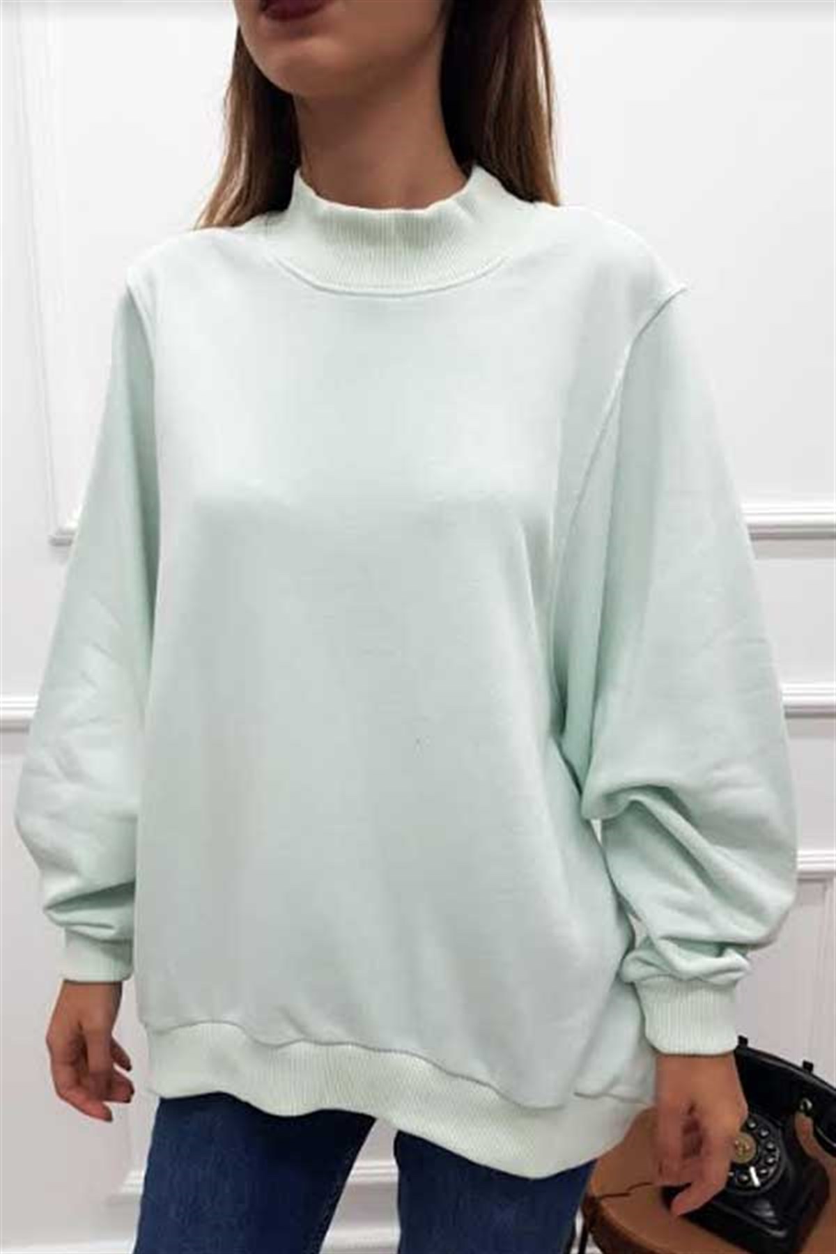 Dik Yaka Yarasa Kol Sweatshirt