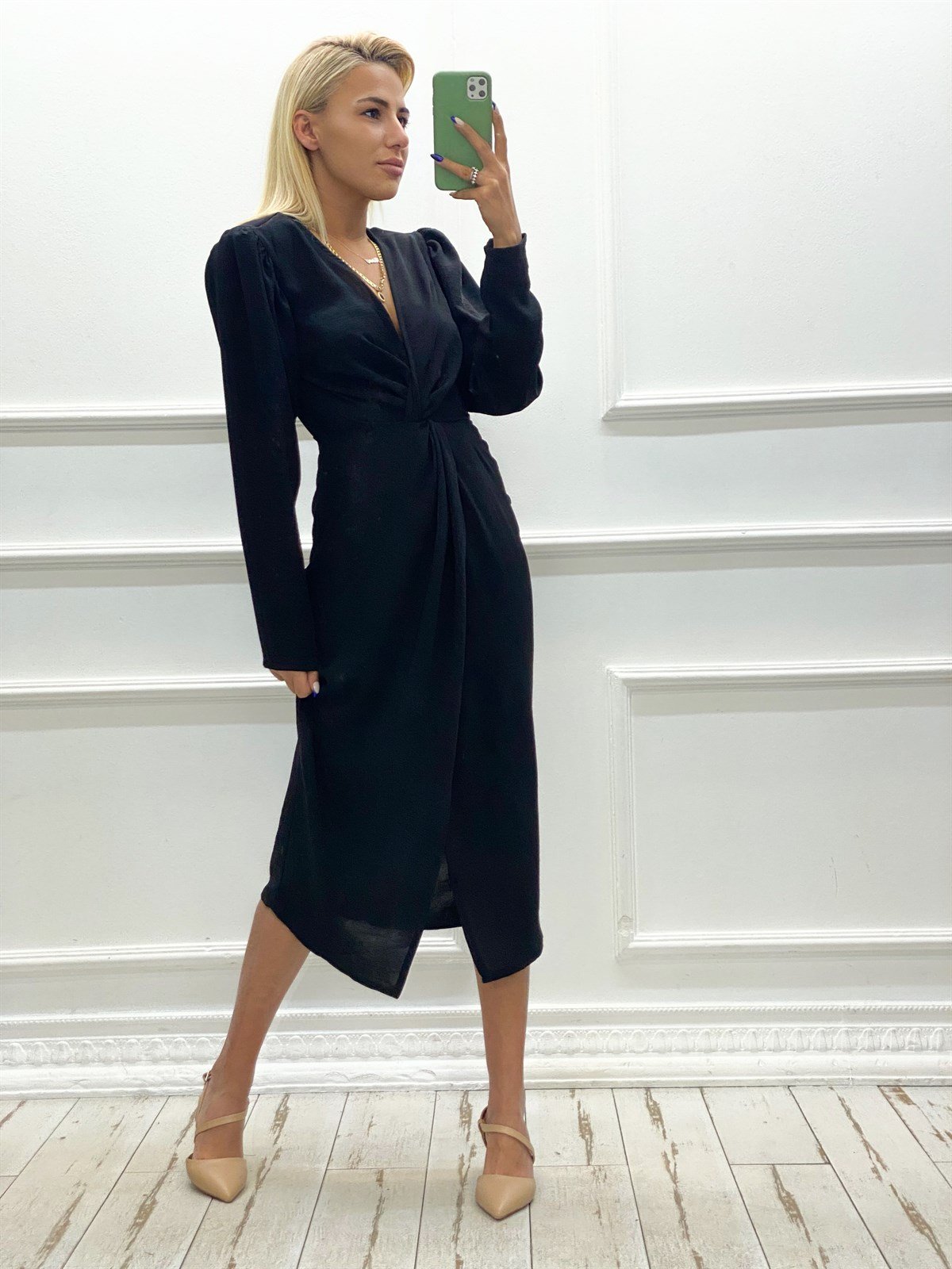 Düğüm Detaylı Midi ElbiseELBİSE