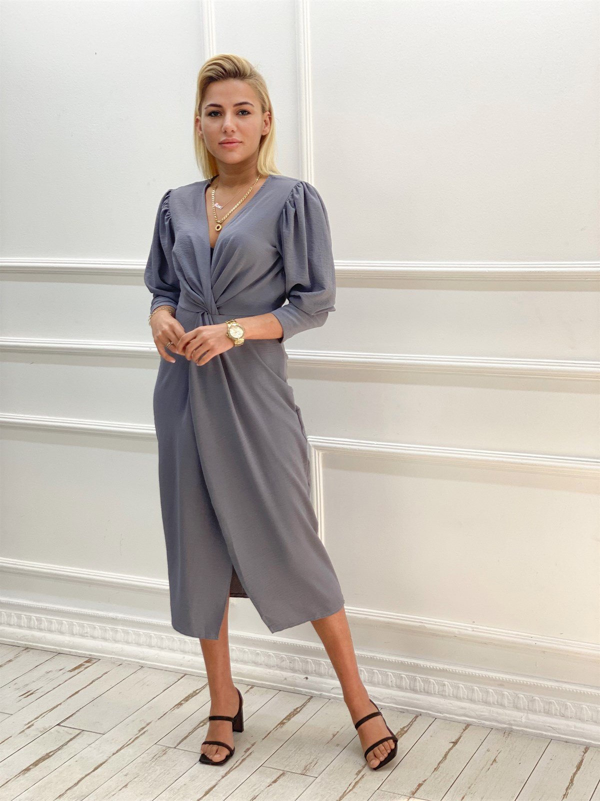 Düğüm Detaylı Midi ElbiseELBİSE