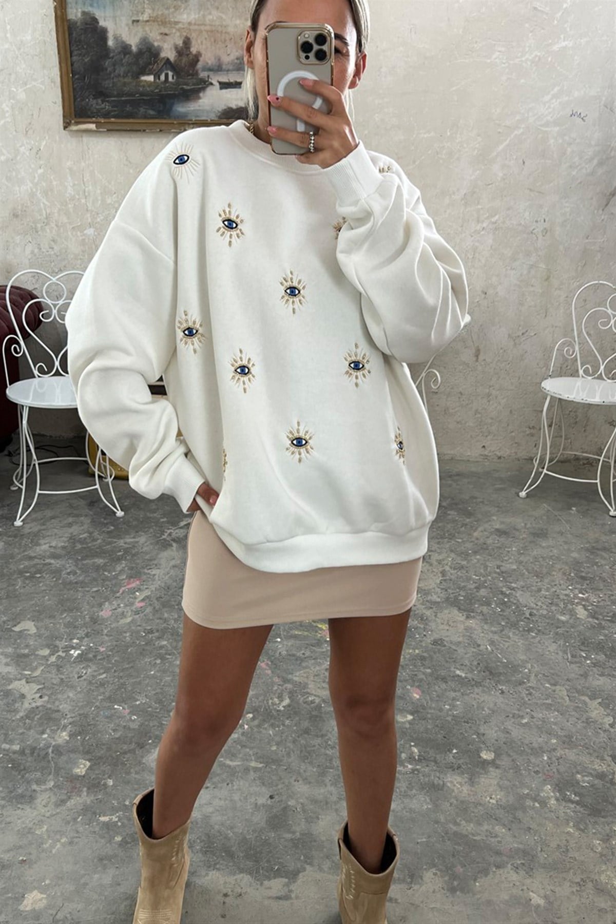 Ekru Gözlü SweatshirtSWEATSHİRT